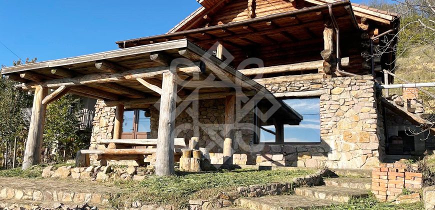 Casa de vacanta din busteni, zona superba la 27 km de Oradea