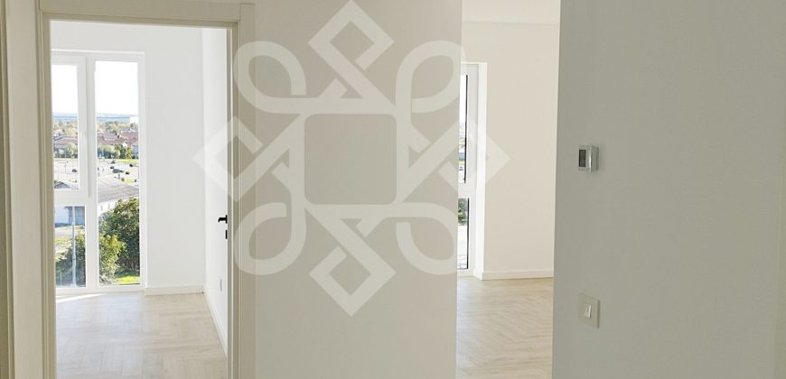 Apartament decomandat cu 3 camere in Prima Arena