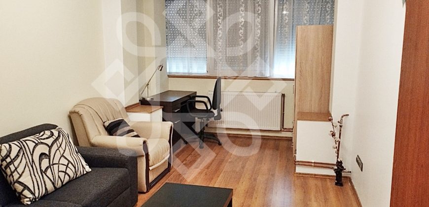 Apartament cu 3 camere in zona Rogerius