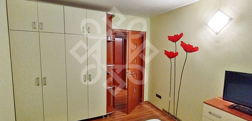 Apartament cu 3 camere in zona Rogerius