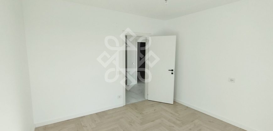 Apartament decomandat cu 3 camere in Prima Arena