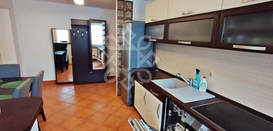 Apartament cu 3 camere in zona Rogerius