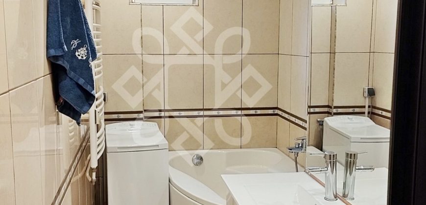 Apartament cu 3 camere in zona Rogerius