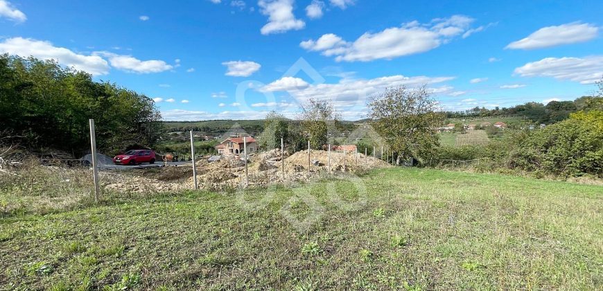 Teren intravilan 5995 mp de vanzare in Hidiselu de Sus
