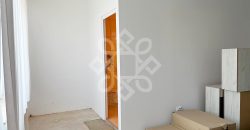 Apartament la casa de vanzare 88 mp si curte proprie in Iosia