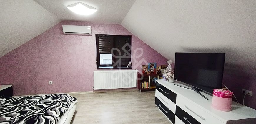 Casa 4 camere, 414mp teren, zona stadion municipal Oradea