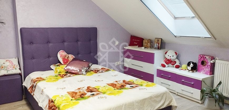 Casa 4 camere, 414mp teren, zona stadion municipal Oradea