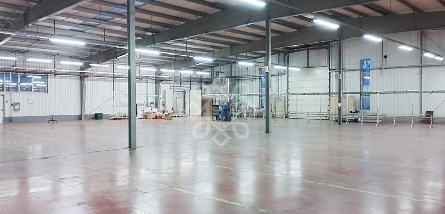 Hala industriala de inchiriat cu suprafata de 1600 mp in Oradea