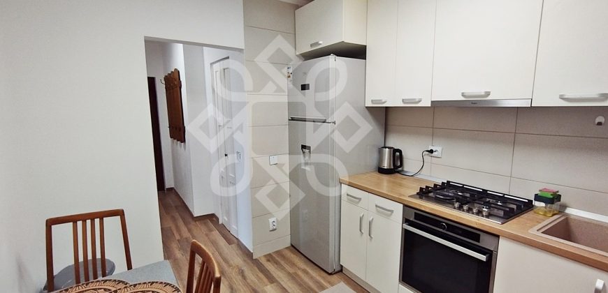Apartament cu 3 camere, decomandat, zona bd Dacia