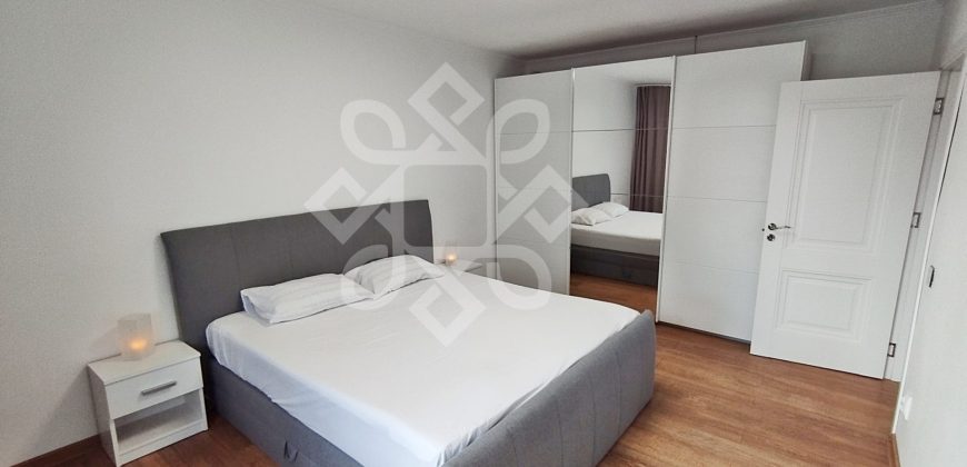 Apartament cu 3 camere, decomandat, zona bd Dacia