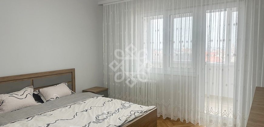 Apartament 3 camere de inchiriat B-dul Magheru Oradea