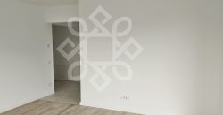 Apartament decomandat cu 3 camere in Prima Urbana 3