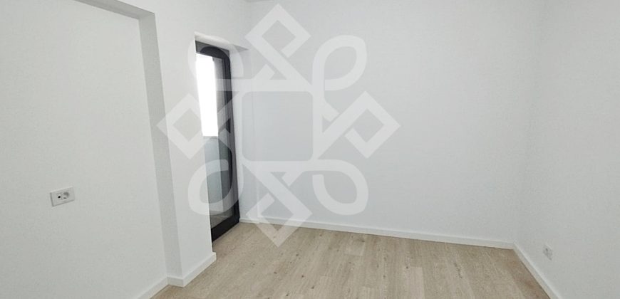Apartament cu 2 camere in Prima Urbana 3