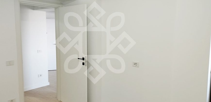Apartament cu 2 camere in Prima Urbana 3