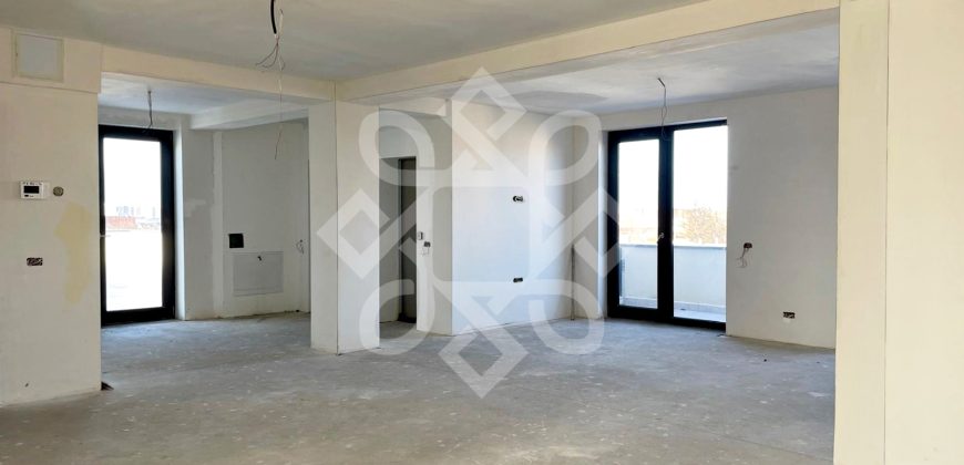 Penthouse ultracentral de vanzare, Oradea