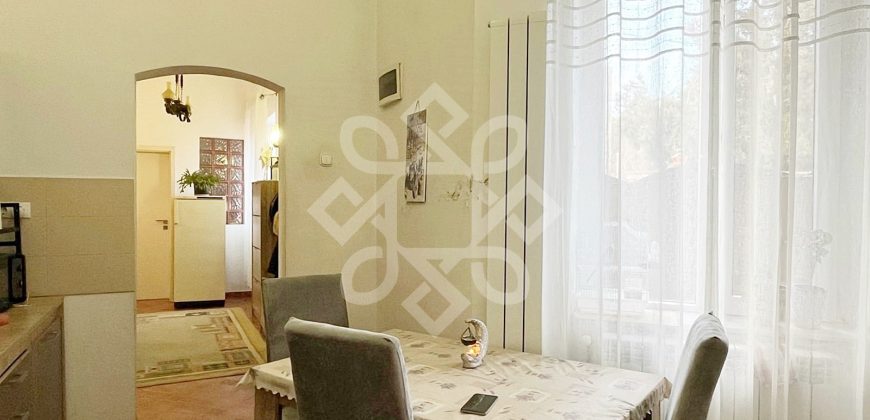 Casa cu 4 camere de vanzare in zona centrala din Oradea