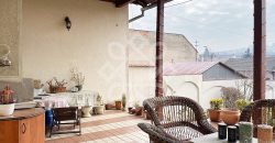 Casa cu 4 camere de vanzare in zona centrala din Oradea