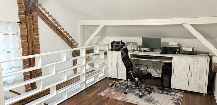 Casa spatioasa cu 482mp teren de vanzare central Sirul Canonicilor