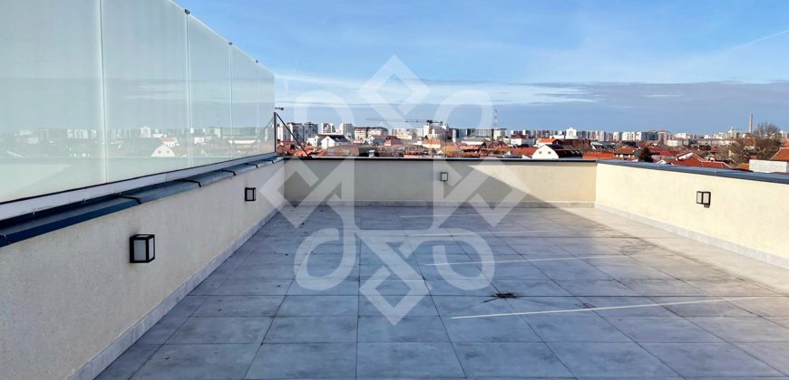 Penthouse ultracentral de vanzare, Oradea