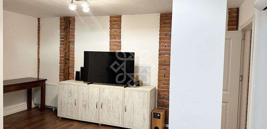 Casa spatioasa cu 482mp teren de vanzare central Sirul Canonicilor