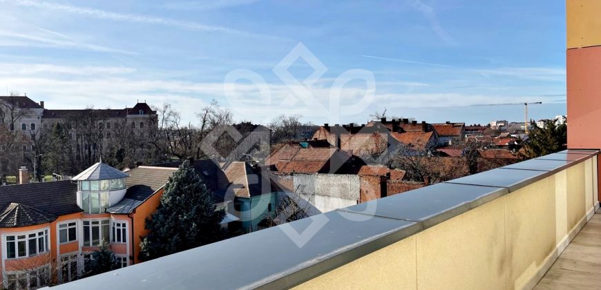 Penthouse ultracentral de vanzare, Oradea