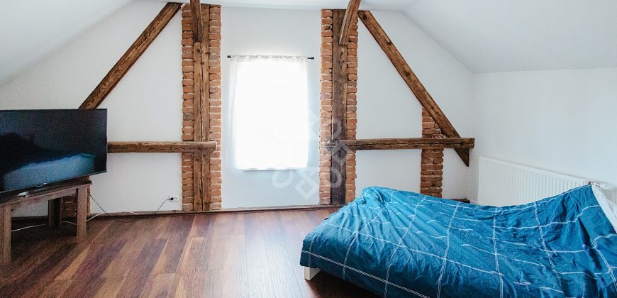 Casa spatioasa cu 482mp teren de vanzare central Sirul Canonicilor