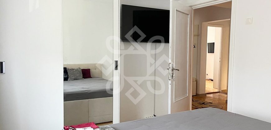 Apartament cu 3 camere de inchiriat pe bld. Stefan cel Mare
