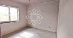 Casa de vanzare pe nivel cu 4 camere in Cihei
