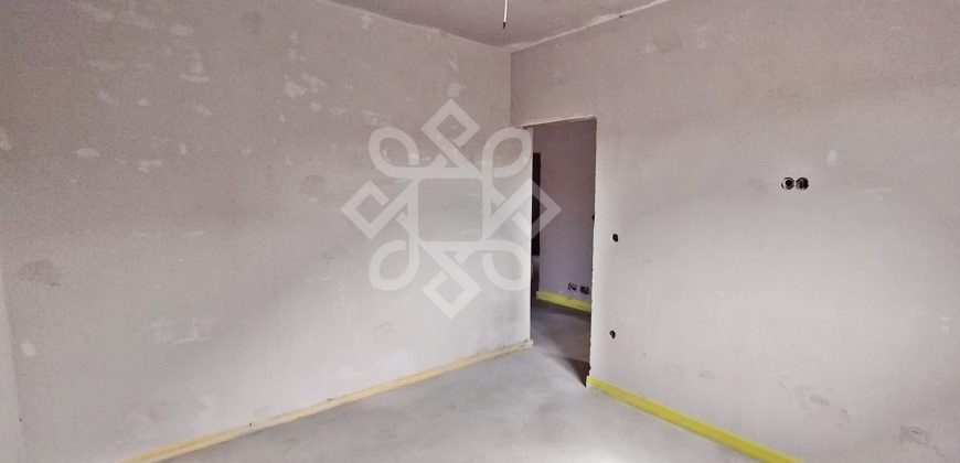 Casa de vanzare pe nivel cu 4 camere in Cihei