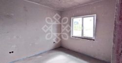 Casa de vanzare pe nivel cu 4 camere in Cihei