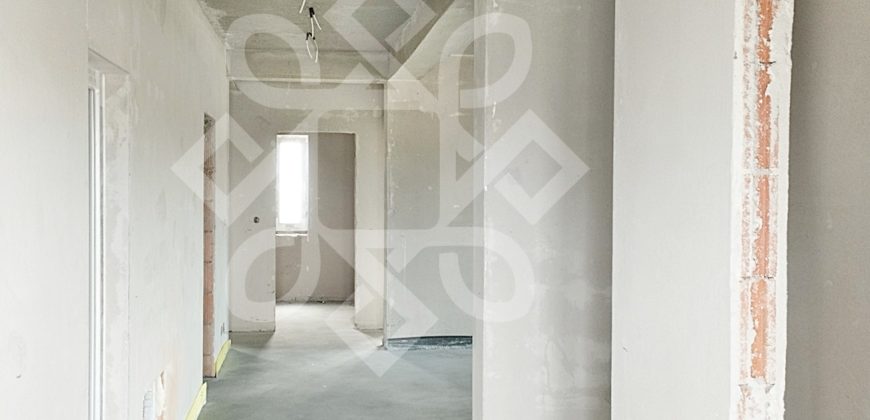 Casa de vanzare pe nivel cu 4 camere in Cihei
