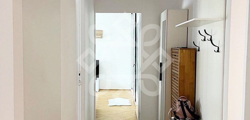 Apartament cu 3 camere de inchiriat pe bld. Stefan cel Mare