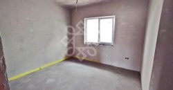 Casa de vanzare pe nivel cu 4 camere in Cihei