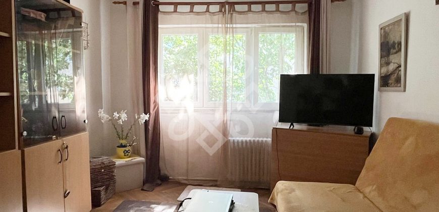Apartament cu 3 camere de vanzare la etajul 2 in Nufarul
