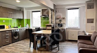 Apartament cu 3 camere de inchiriat pe Bld. Decebal, Oradea
