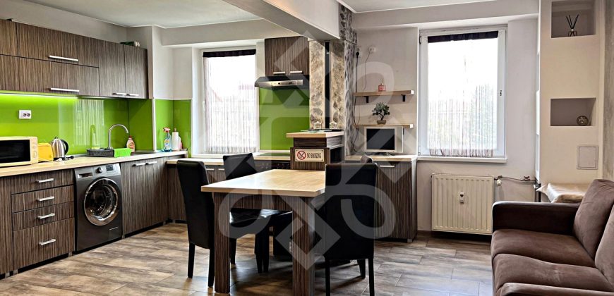 Apartament cu 3 camere de inchiriat pe Bld. Decebal, Oradea