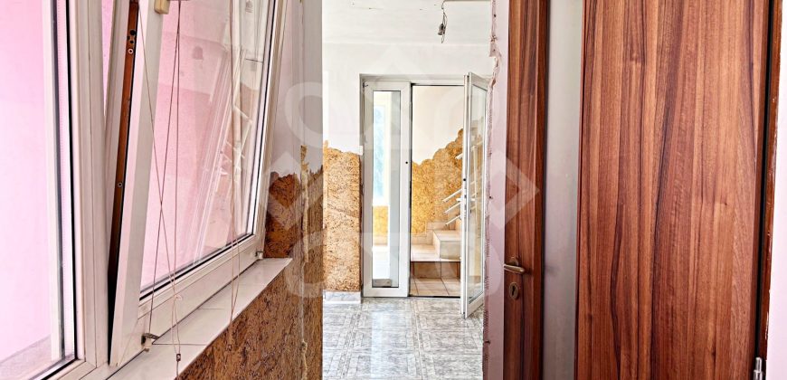Casa cu 6 camere de inchiriat in Rogerius