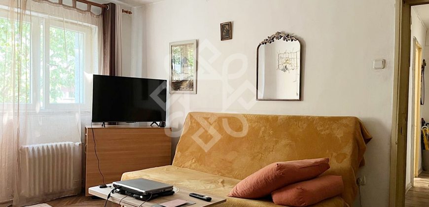 Apartament cu 3 camere de vanzare la etajul 2 in Nufarul