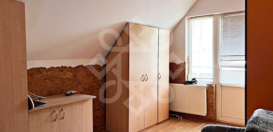 Casa cu 6 camere de inchiriat in Rogerius