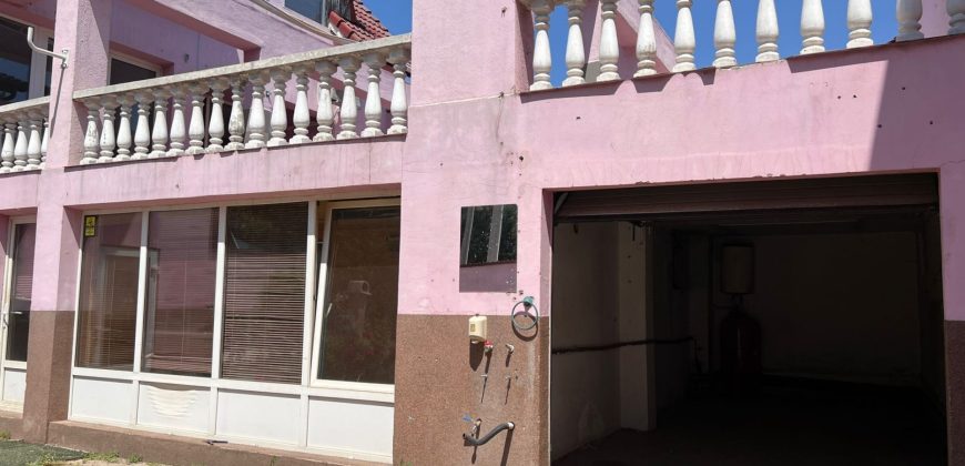 Casa cu 6 camere de inchiriat in Rogerius