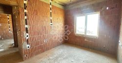 Casa 4 camere si 500 mp teren de vanzare in Santandrei