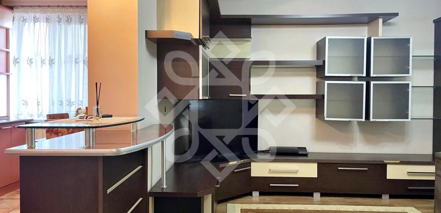 Apartament cu 2 camere de vanzare, etaj 1 in Rogerius