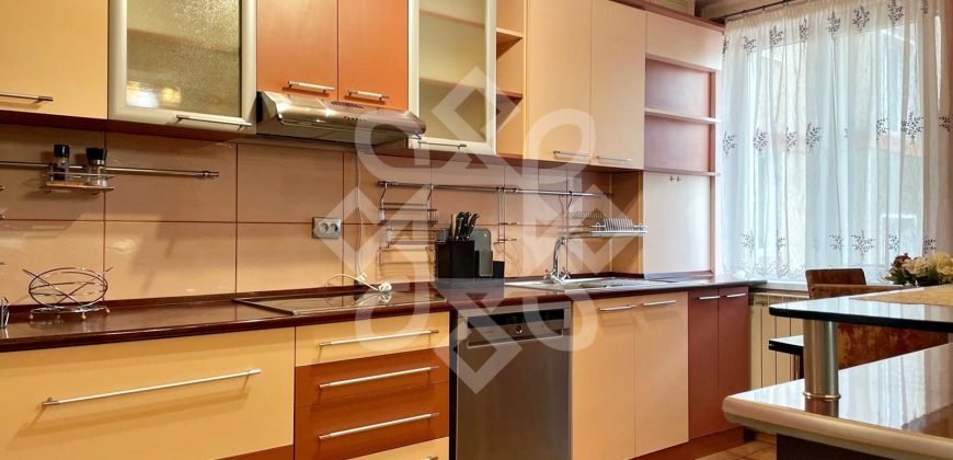 Apartament cu 2 camere de vanzare, etaj 1 in Rogerius