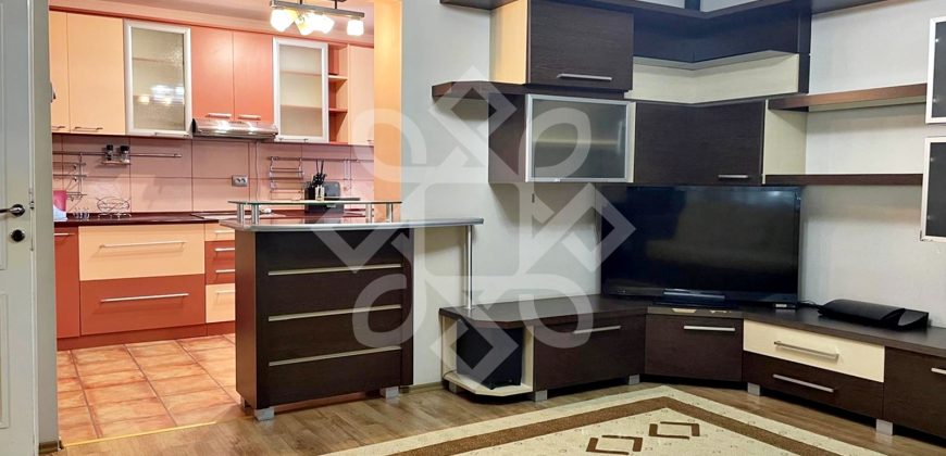 Apartament cu 2 camere de vanzare, etaj 1 in Rogerius