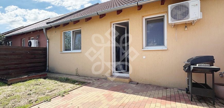 Casa cu 3 camere de vanzare in Nojorid
