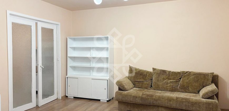 Apartament cu 4 camere de inchiriat pe Splaiul Crisanei