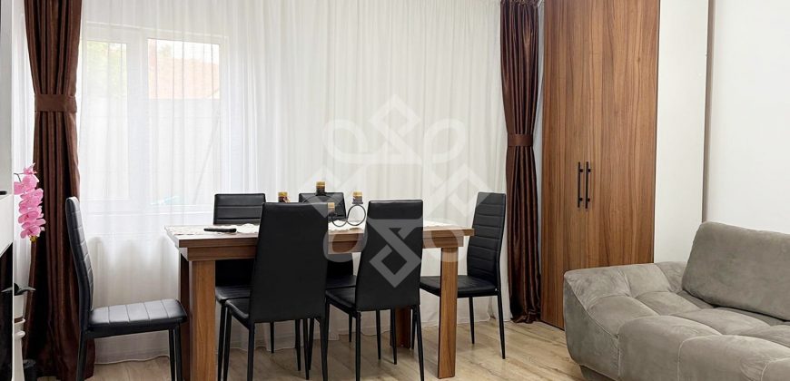 Apartament la curte de vanzare, strada Cardinal Iuliu Hossu Oradea