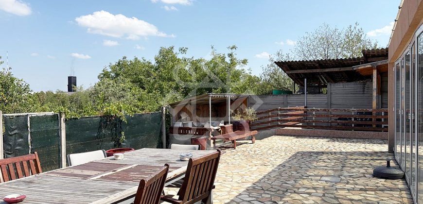 Casa cu 7 dormitoare de inchiriat in Haieu langa Baile 1 Mai