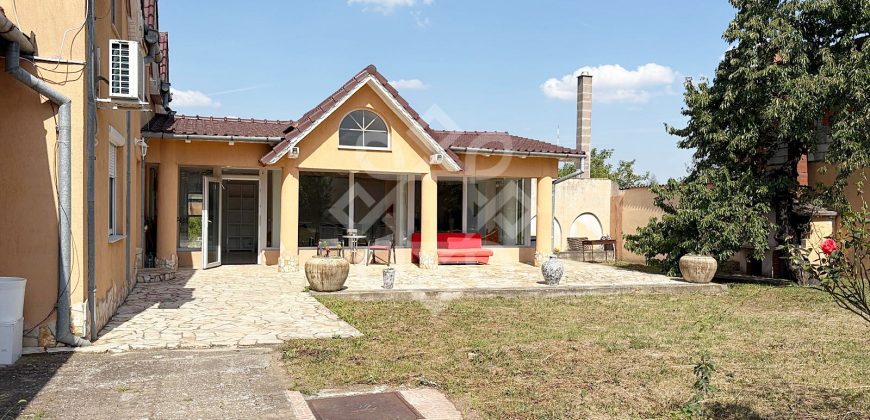 Casa cu 7 dormitoare de inchiriat in Haieu langa Baile 1 Mai
