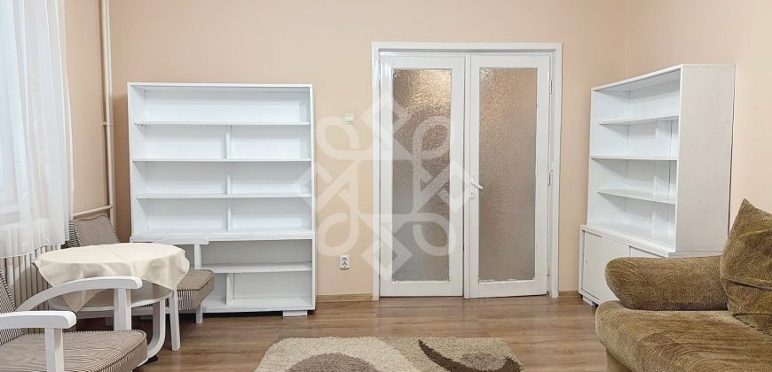 Apartament cu 4 camere de inchiriat pe Splaiul Crisanei